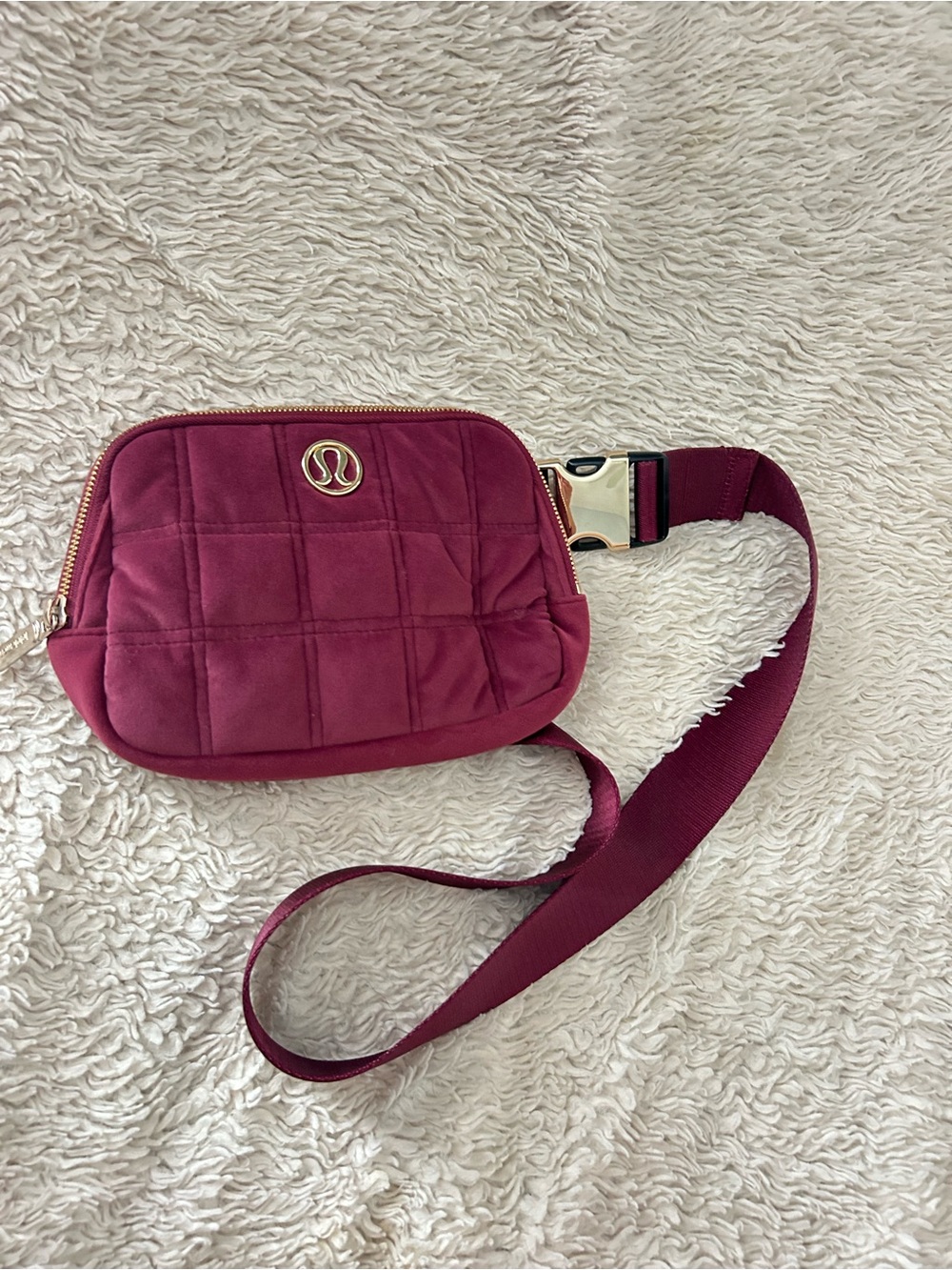 Lululemon Everywhere Belt Bag Velour Wine Berry